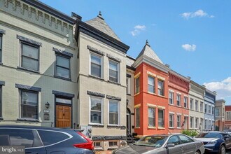 321 Elm St NW in Washington, DC - Building Photo - Building Photo