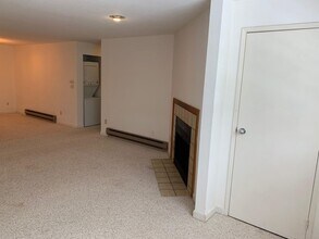 4106 Factoria Blvd SE in Bellevue, WA - Building Photo - Building Photo