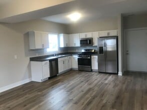 579 W Muskegon Ave in Muskegon, MI - Building Photo - Building Photo