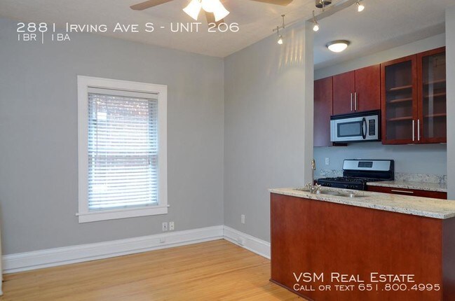 2881 Irving Ave S in Minneapolis, MN - Building Photo - Building Photo