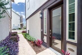 1303 Edwinstowe Trl in Houston, TX - Building Photo - Building Photo