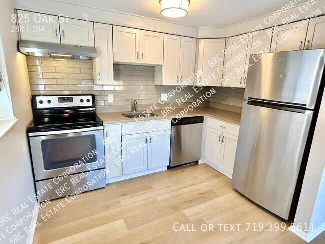property at 825 Oak St