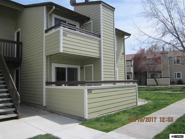 555 E Patriot Blvd in Reno, NV - Building Photo - Building Photo