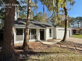 10665 Ballestero Dr E in Jacksonville, FL - Building Photo