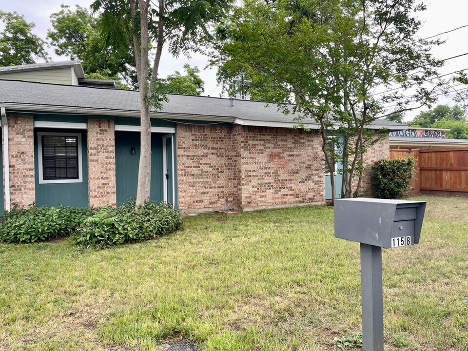 115 Waller St-Unit -B in Austin, TX - Building Photo