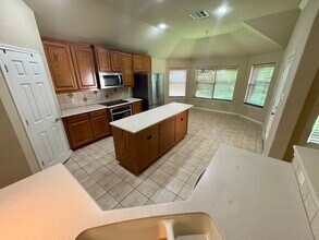 5908 Parkplace Dr in Argyle, TX - Building Photo - Building Photo