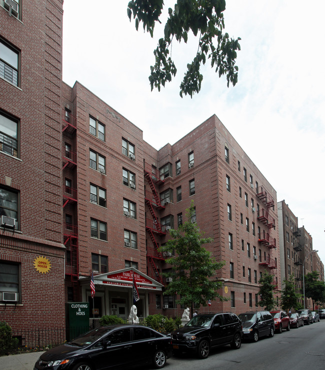 Park House Luxury Apartments in Jamaica, NY - Building Photo - Building Photo