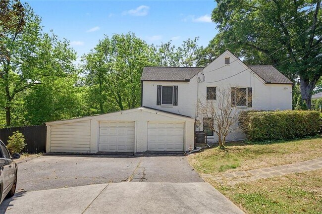 2352 2nd Ave in Decatur, GA - Building Photo - Building Photo