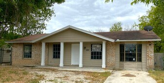 7446 Brook Valley Dr in San Antonio, TX - Building Photo