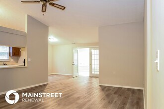 6795 Centennial Dr in Reynoldsburg, OH - Foto de edificio - Building Photo