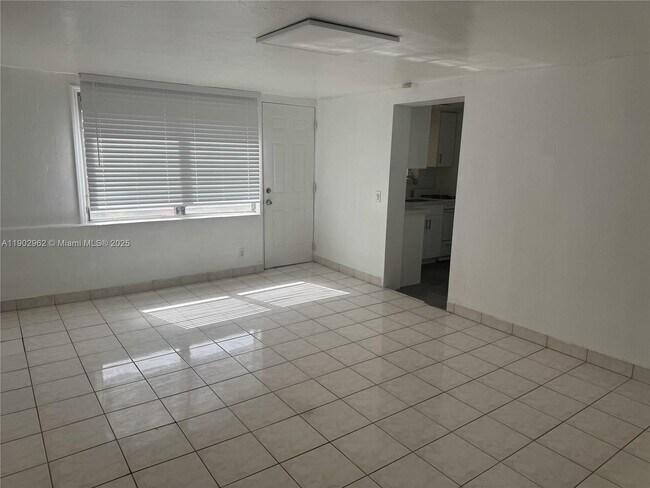 1639 Fletcher St in Hollywood, FL - Building Photo - Building Photo