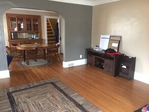 1154 Marshall Ave in St. Paul, MN - Foto de edificio - Building Photo