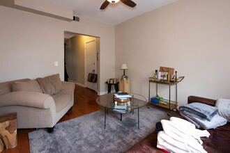 2233 N Kedzie Blvd in Chicago, IL - Building Photo - Building Photo