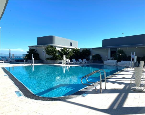 1000 Brickell Plz, Unit 4415 in Miami, FL - Building Photo - Building Photo
