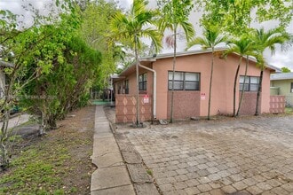 501 SW 9th St in Hallandale Beach, FL - Building Photo - Building Photo