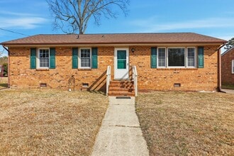 104 Sadler Ave in Colonial Heights, VA - Building Photo - Building Photo