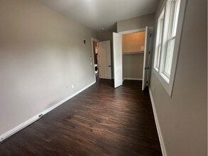 20-28 Otis St in Manchester, CT - Building Photo - Building Photo