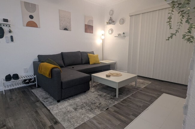 property at 2929 Kings Rd