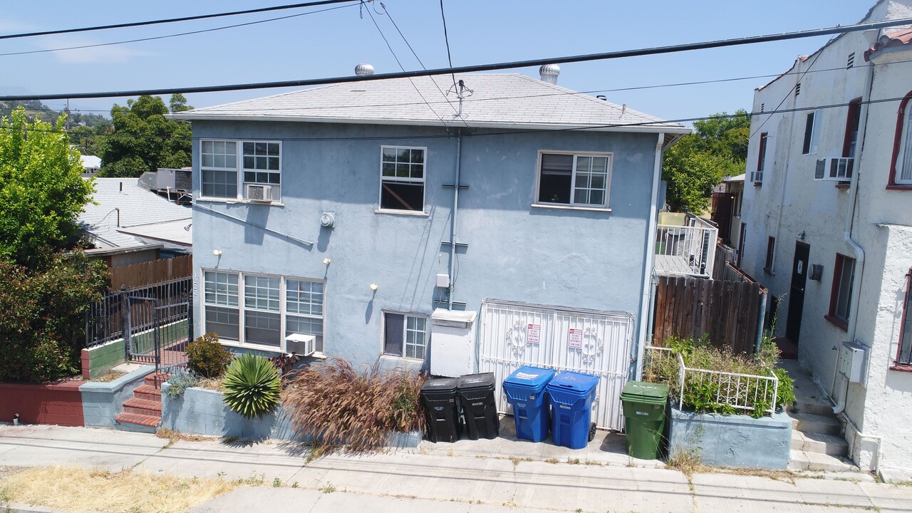 1222 N Avenue 49 in Los Angeles, CA - Building Photo