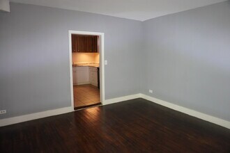 3033 Hamilton Ave, Unit 1R in Baltimore, MD - Building Photo - Building Photo