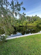 4106 NW 47th St in Tamarac, FL - Foto de edificio - Building Photo