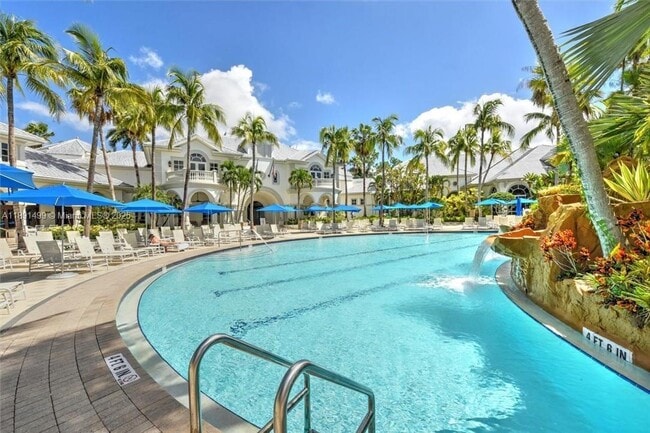 8385 Whisper Trace Way in Naples, FL - Building Photo - Building Photo