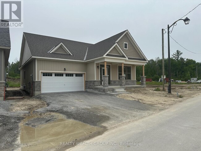 7 Stadacona Ave in Georgina, ON - Building Photo - Building Photo