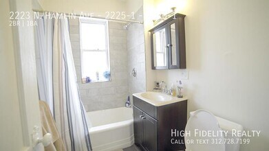2223 N Hamlin Ave in Chicago, IL - Building Photo - Building Photo