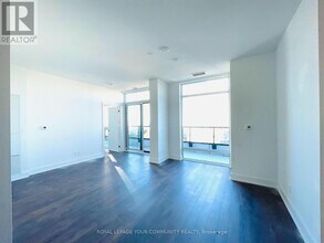 1350 Ellesmere Rd in Toronto, ON - Building Photo - Building Photo