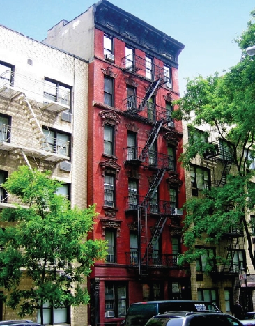 233 E 80th St in New York, NY - Foto de edificio - Building Photo