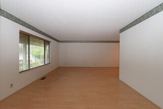 923 Linden Ave in Fairfield, CA - Building Photo - Building Photo