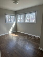 747 E Mansfield Ave in Pontiac, MI - Building Photo - Building Photo