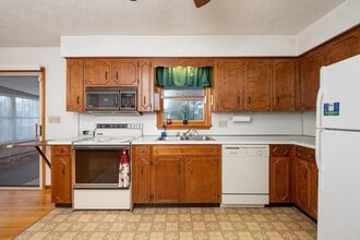 123 S SandStone Ln in Bridgewater, VA - Building Photo - Building Photo
