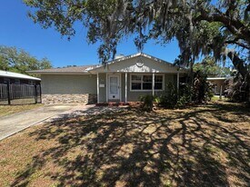37 Pleasant Dr in Ormond Beach, FL - Building Photo