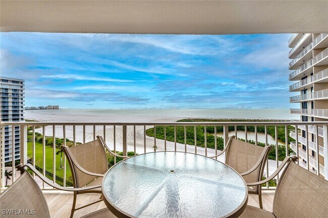 380 Seaview Ct in Marco Island, FL - Building Photo - Building Photo