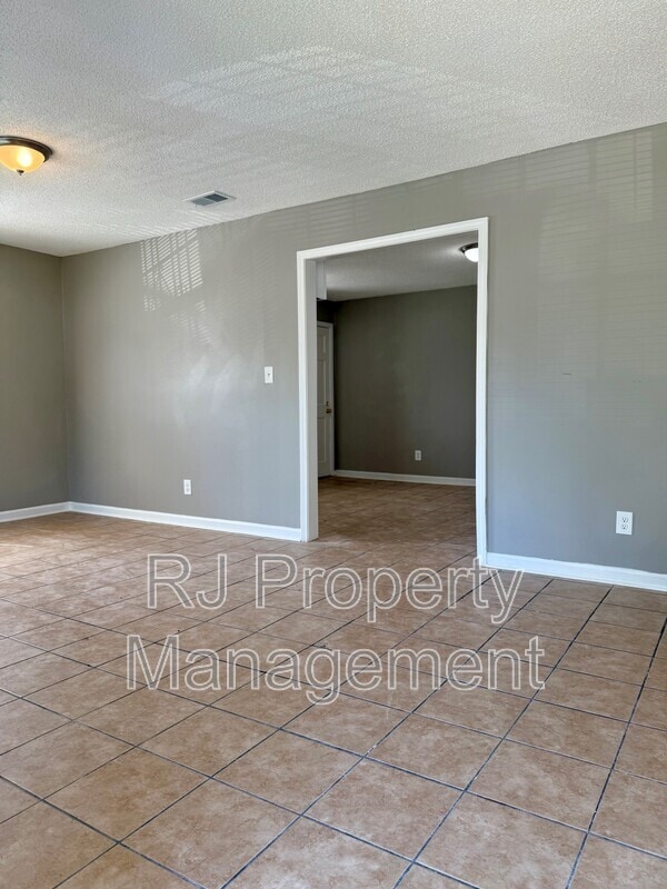 3397 Farmville Rd in Memphis, TN - Building Photo - Building Photo