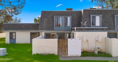 8135 N 32nd Dr in Phoenix, AZ - Building Photo - Building Photo