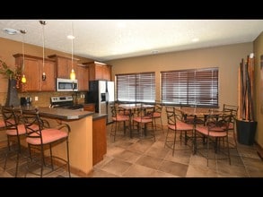 Sullivan Court Apartments in Spokane Valley, WA - Building Photo - Building Photo