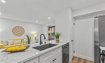 10655 Lemon Ave in Rancho Cucamonga, CA - Building Photo - Building Photo