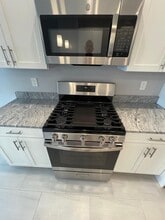 356 Somerville Ave, Unit 2 in Somerville, MA - Foto de edificio - Building Photo