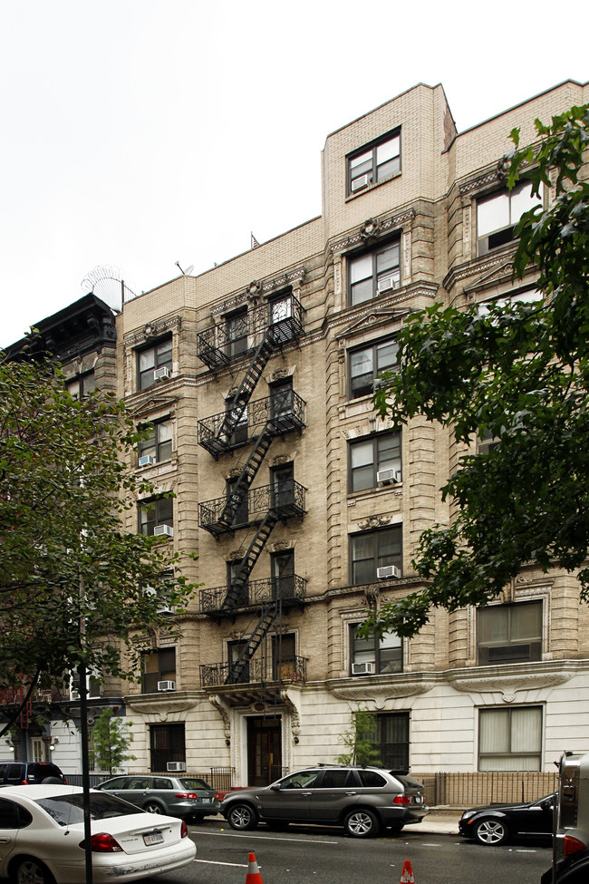 217 E 33rd St in New York, NY - Foto de edificio - Building Photo