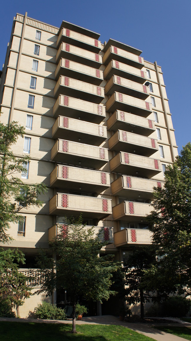 Penn Seven Apartments in Denver, CO - Foto de edificio - Building Photo