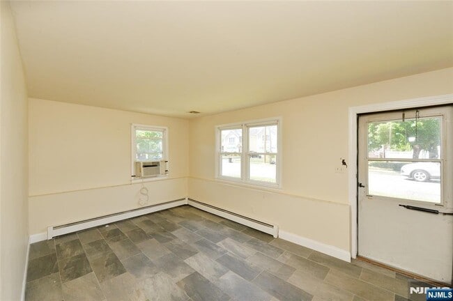 property at 1 Leliarts Ln