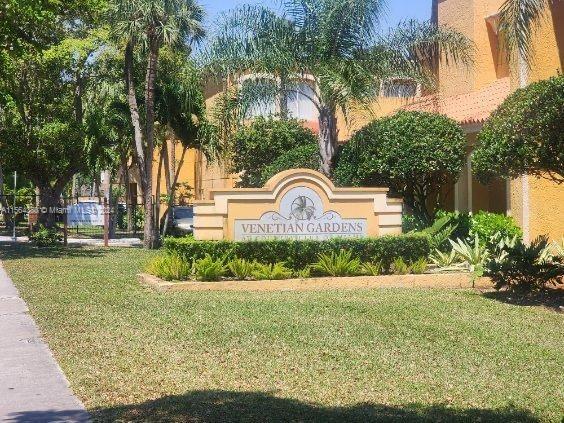 18250 Mediterranean Blvd, Unit 3 in Miami Gardens, FL - Building Photo