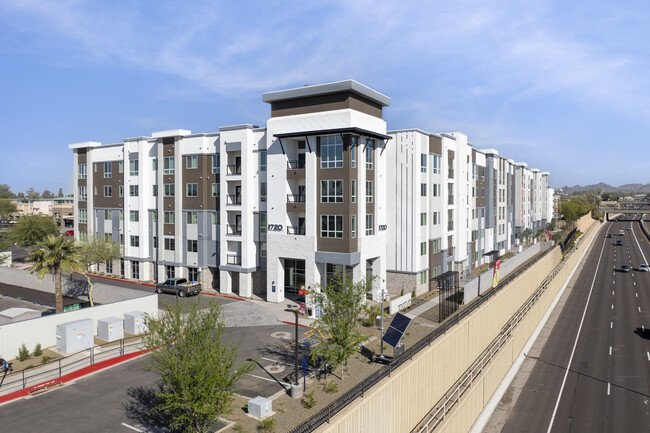 Alta Biltmore in Phoenix, AZ - Building Photo - Building Photo