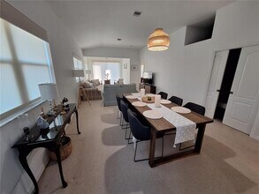 301 Reclinata Cir in Venice, FL - Building Photo - Building Photo