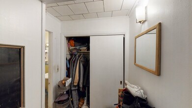 244 Beacon St, Unit 7 in Boston, MA - Foto de edificio - Building Photo