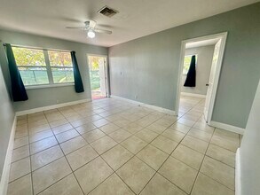 2110 Washington Ave in Opa Locka, FL - Building Photo - Building Photo