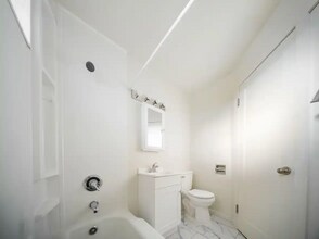 591 W Sherman St in Lebanon, OR - Building Photo - Building Photo