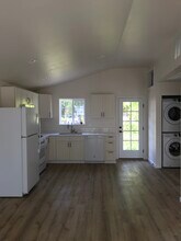 224 NE Jefferson St, Unit 224 A in Hillsboro, OR - Building Photo - Building Photo